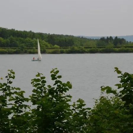 Am Badesee Svenson Am Ellertshaeuser Stadtlauringen